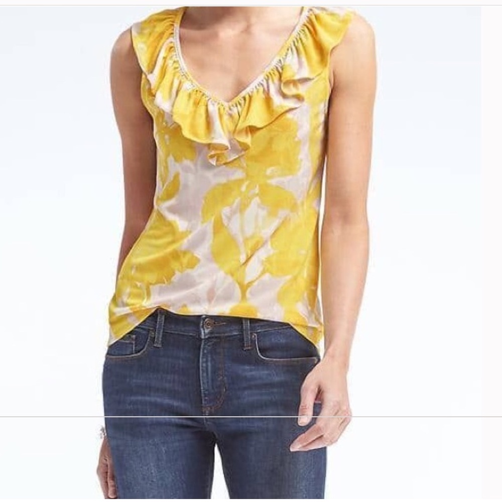 NEVER WORN! BANANA REPUBLIC RUFFLE V-NECK SLEEVELESS TANK / PERFECT CONDITION